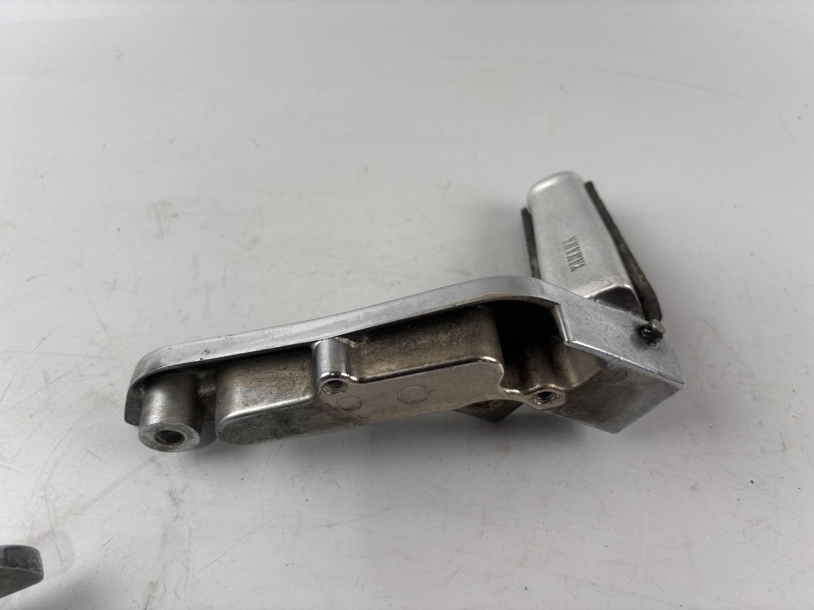 Yamaha XV1100Virago 3LP Fußraste Foot Hangers Step links rechts Sozius Beifahrer