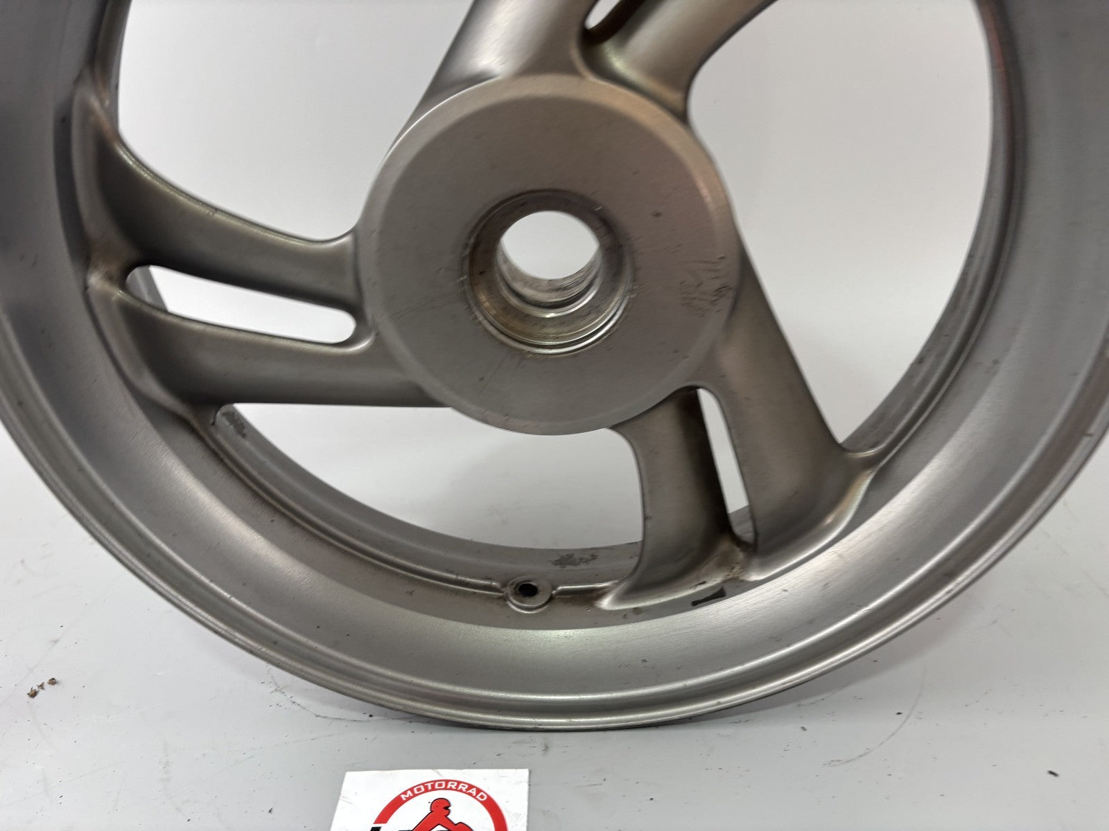 Honda NTV650 revere RC33 Vorderradfelge Felge Rim Rad vorne front Reifen Rad