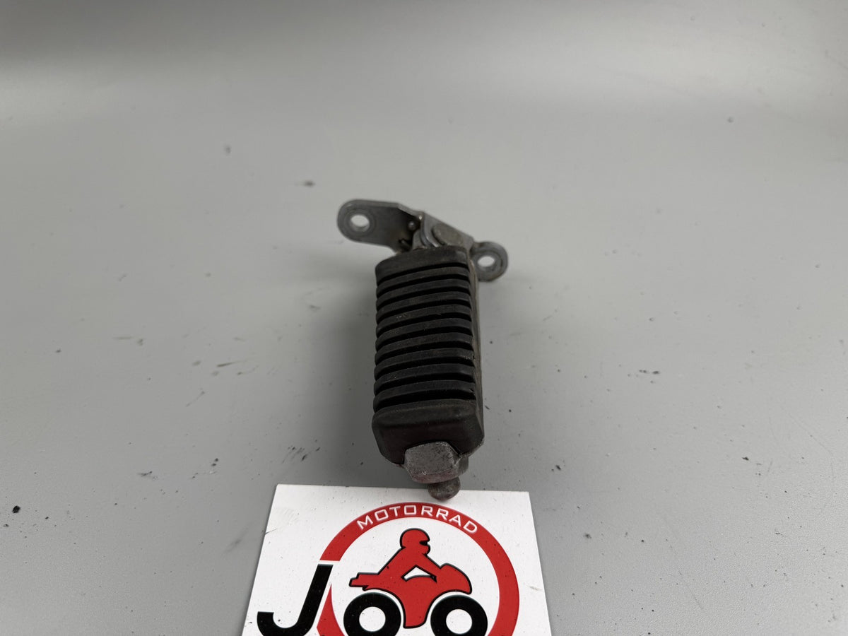 Kawasaki GPZ 900 R ZX 900 A Ninja Fußrasten Fußraste Steps Hanger vorne links