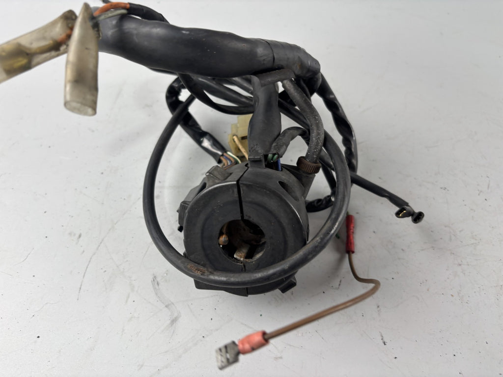Honda VF 750 F RC15 Lenkerschalter Switch Handlebar Electric Gasgriff links