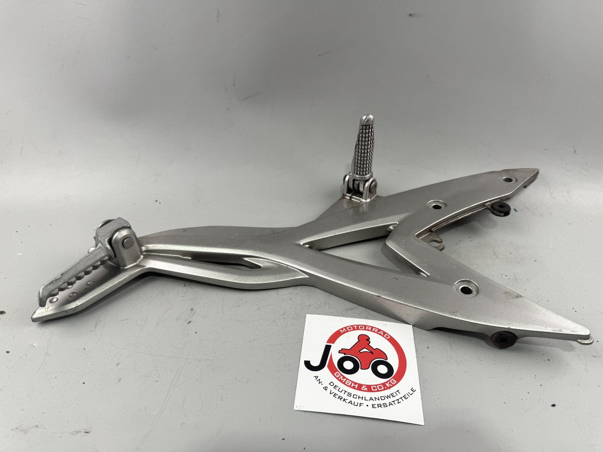 Kawasaki ER 6 N ER650A Fußrastenanlage Fußraste Step Hangers Halteplatte links