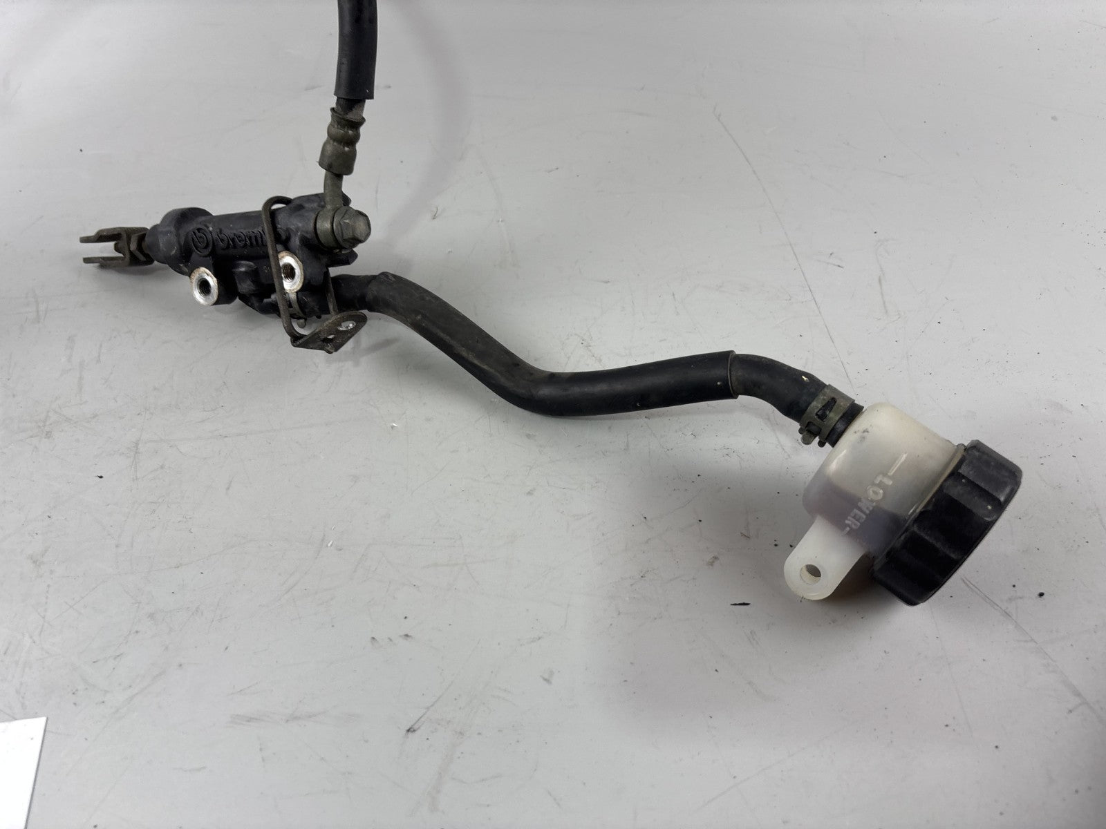 Yamaha XJR1300 RP02 Bremsanlage Brake Bremse Sattel Hinten back Pumpe