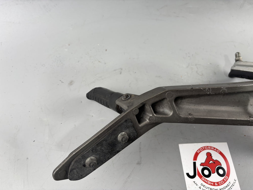 Honda CB 600 F Hornet PC34 Fußrastenanlage Fußraste Foot Step Hangers rechts