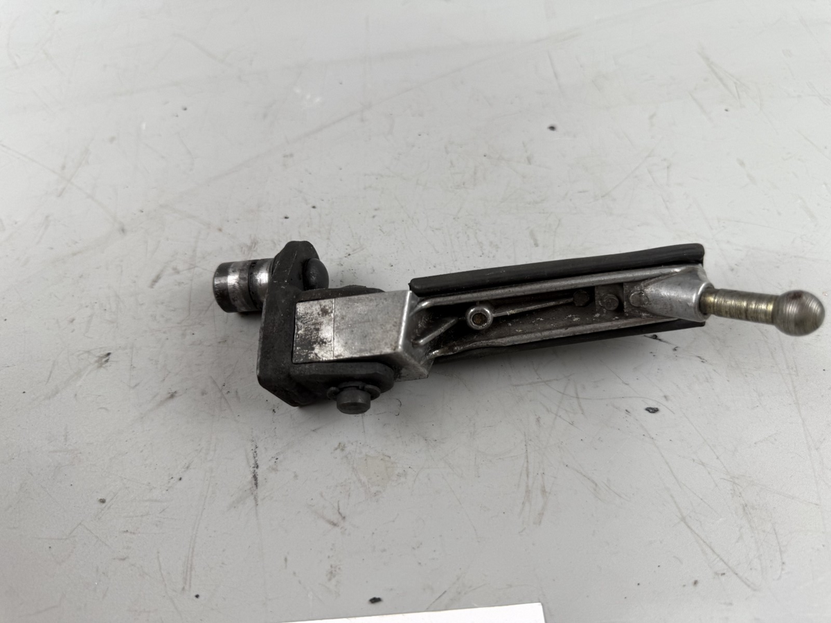 Triumph Daytona 1200 T300D Fußraste Foot Hangers rechts right