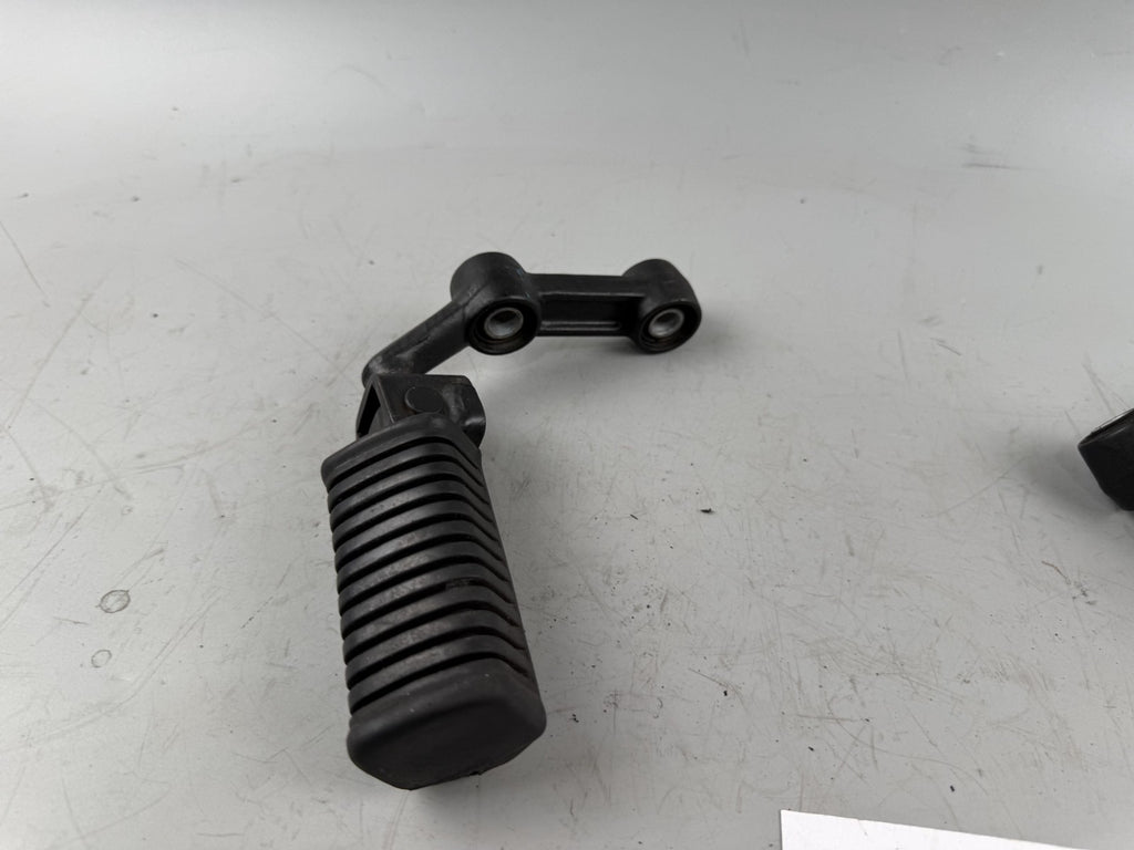 Kawasaki Z 750 GT KZ750P Fußrastenanlage sozius Fußraste Foot Hangers Beifahrer