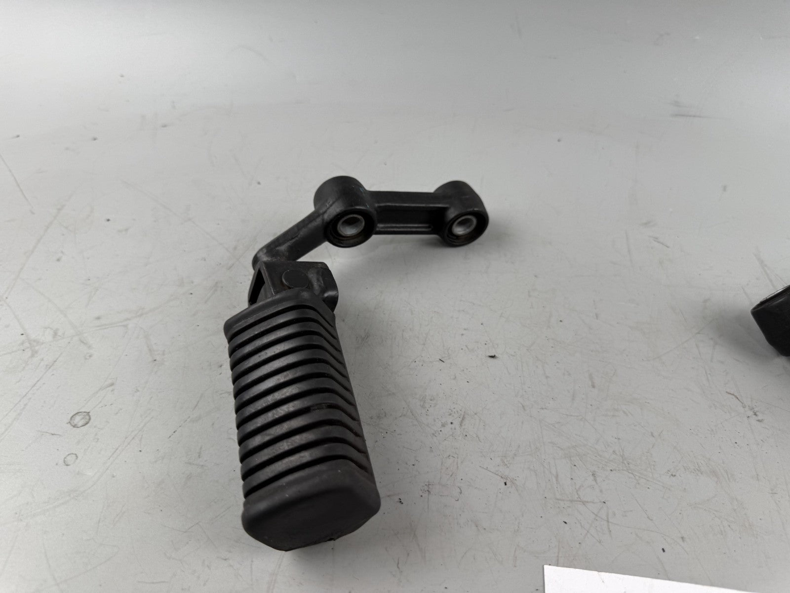 Kawasaki Z 750 GT KZ750P Fußrastenanlage sozius Fußraste Foot Hangers Beifahrer