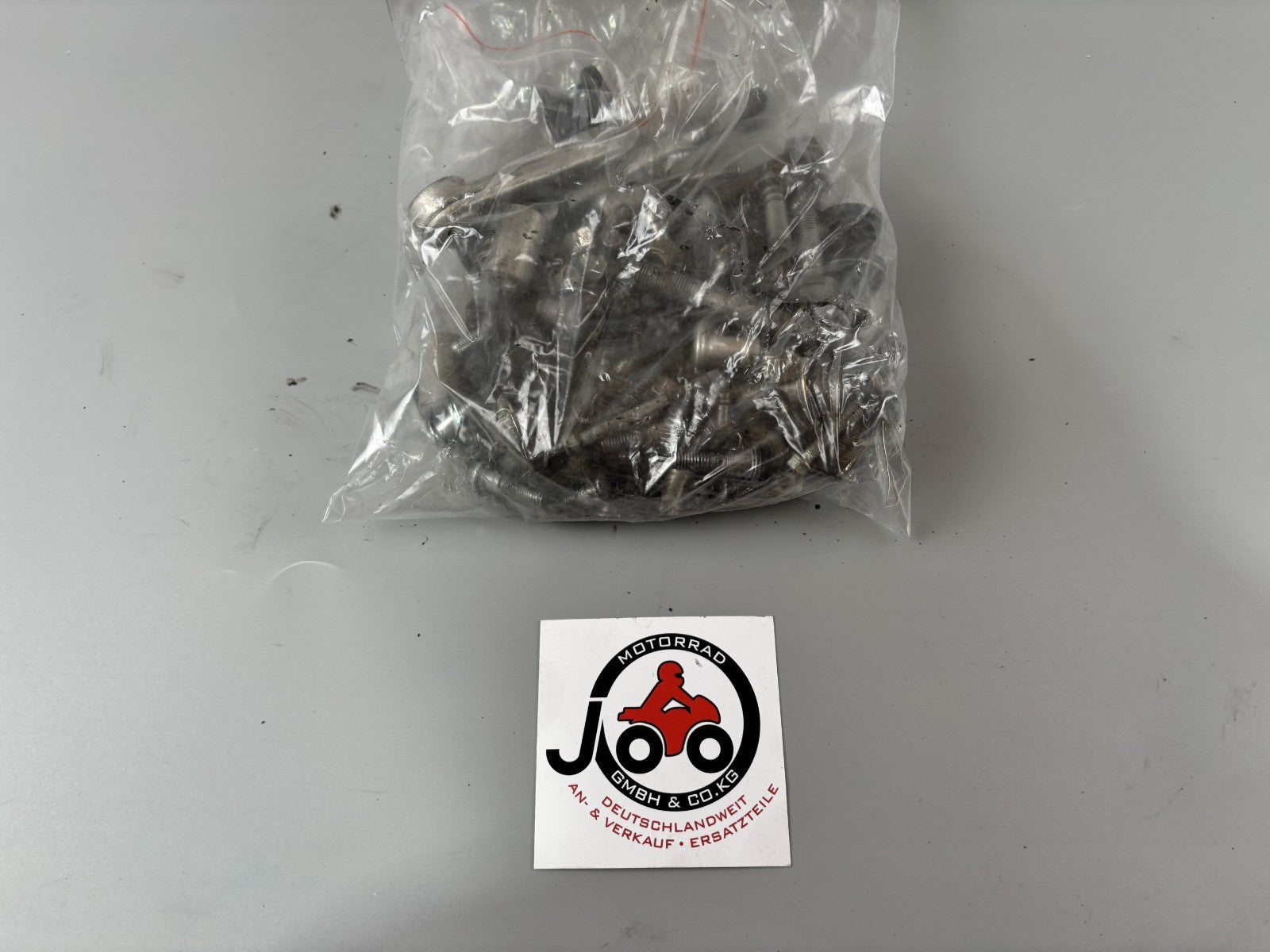 Triumph Daytona 955 T 595 Schraubensatz Screws