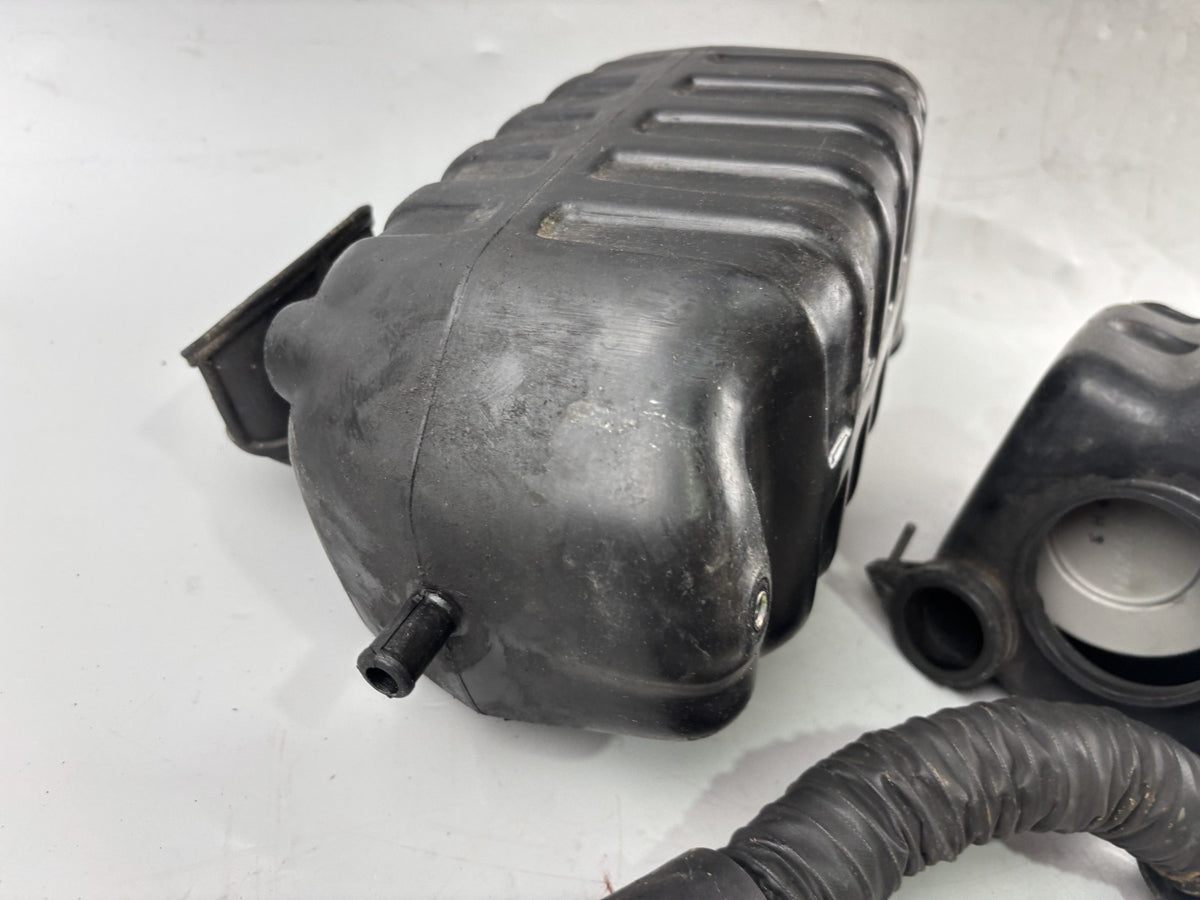 Suzuki VX 800 VS51B Airbox Luftfilterkasten Ansaugung Motor Engine