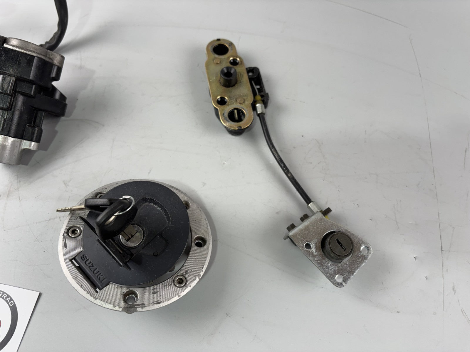 Suzuki GSX 750 F AK11 Schlosssatz Key Lock Zündschloss Tankschloss