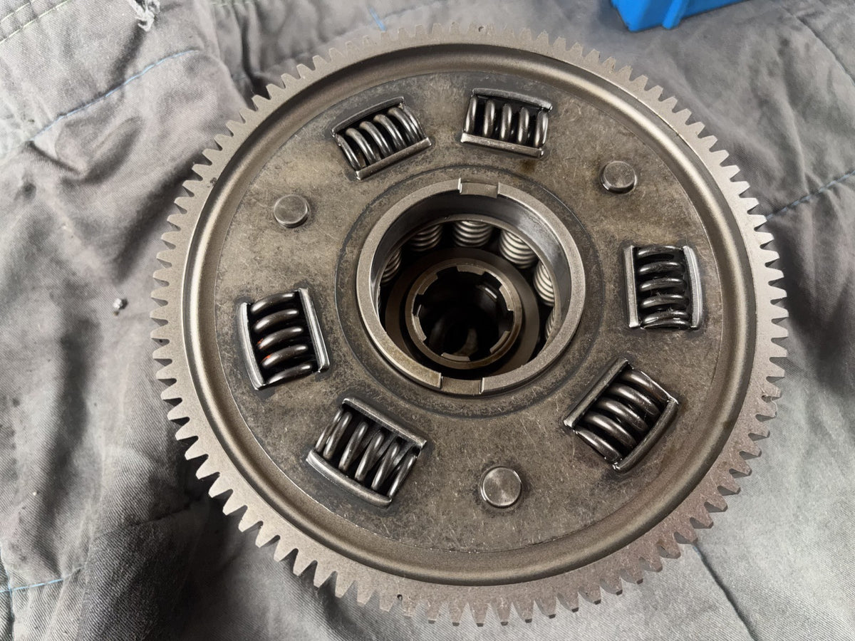 Kawasaki ZRX1100 ZRT10C Kupplung Clutch Kupplungskorb Lamellen Motor Engine