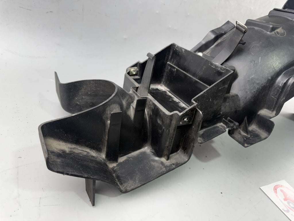 Yamaha XJ 600 Diversion 4BR Heckuntersicht unter Verkleidung Radlauf Fender