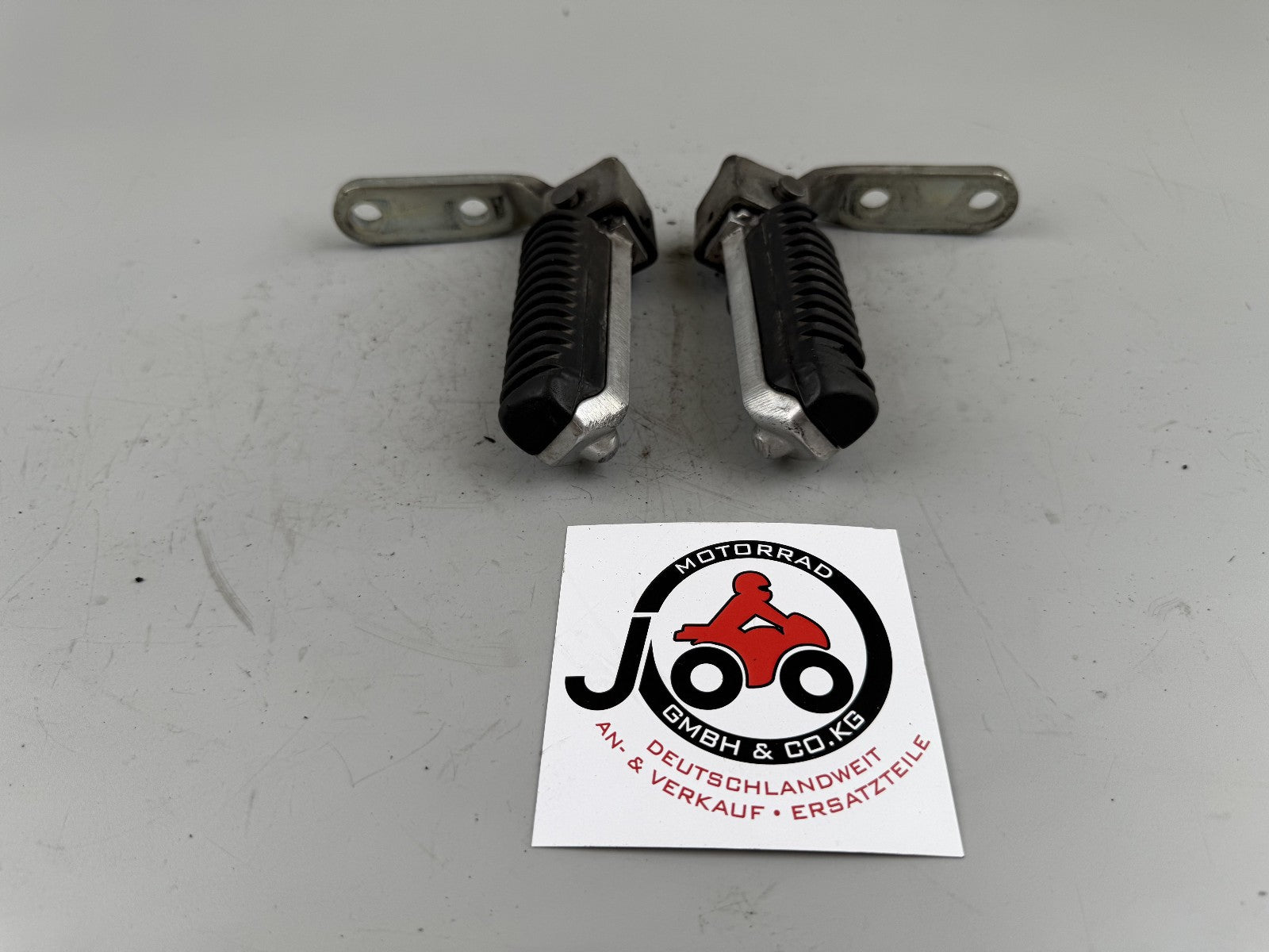 Suzuki GSX750 AE Inazuma Fußrasten Footsteps vorne Front Hangers