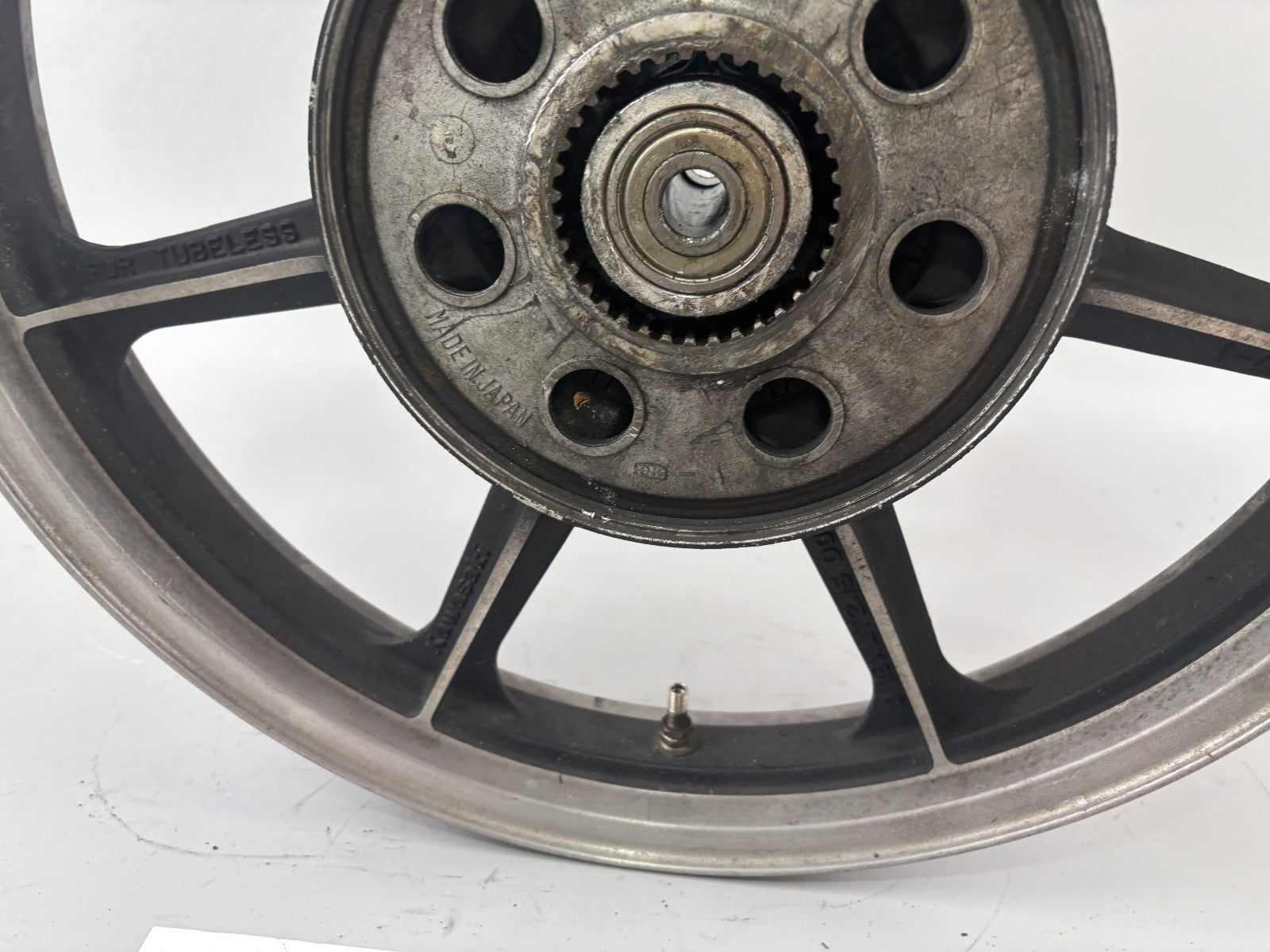 Kawasaki Z 750 GT KZ750P Hinterradfelge Felge Rim Rad hinten back Reifen