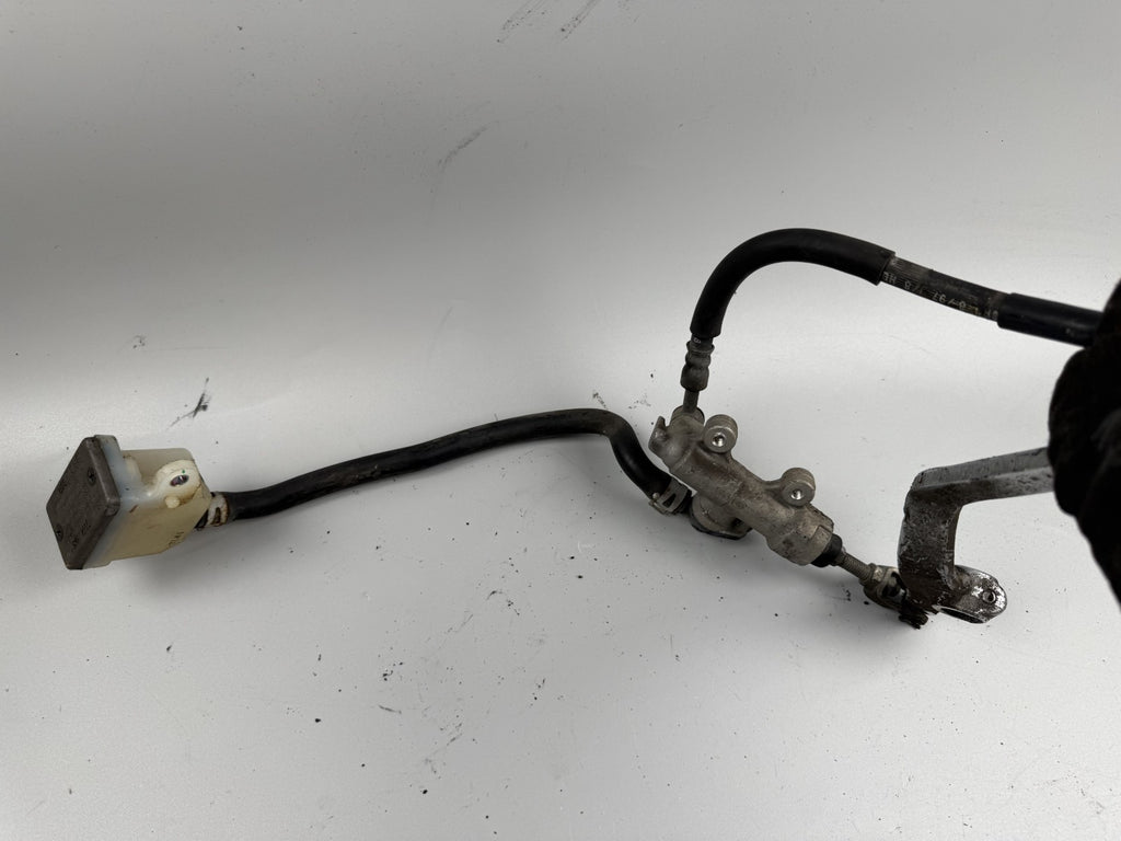Suzuki GSX 750 AE Inazuma Bremse Bremsanlage Brake Sattel Pumpe hinten back