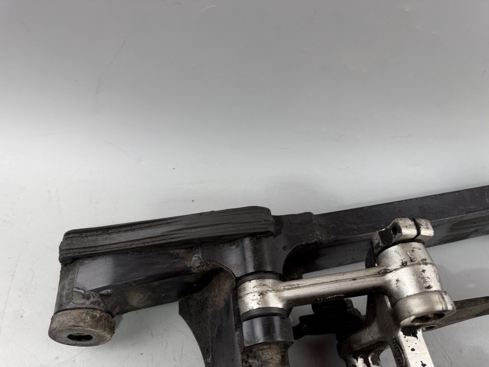 Triumph Daytona 1200 T300D Schwinge Schwingarm Swing Antrieb Aufhängung