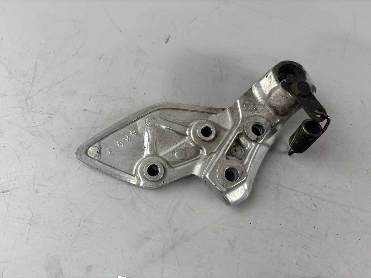 Yamaha XJR1200 4PU Fußrastenhalteplatte rechts right vorne Holder Halterung