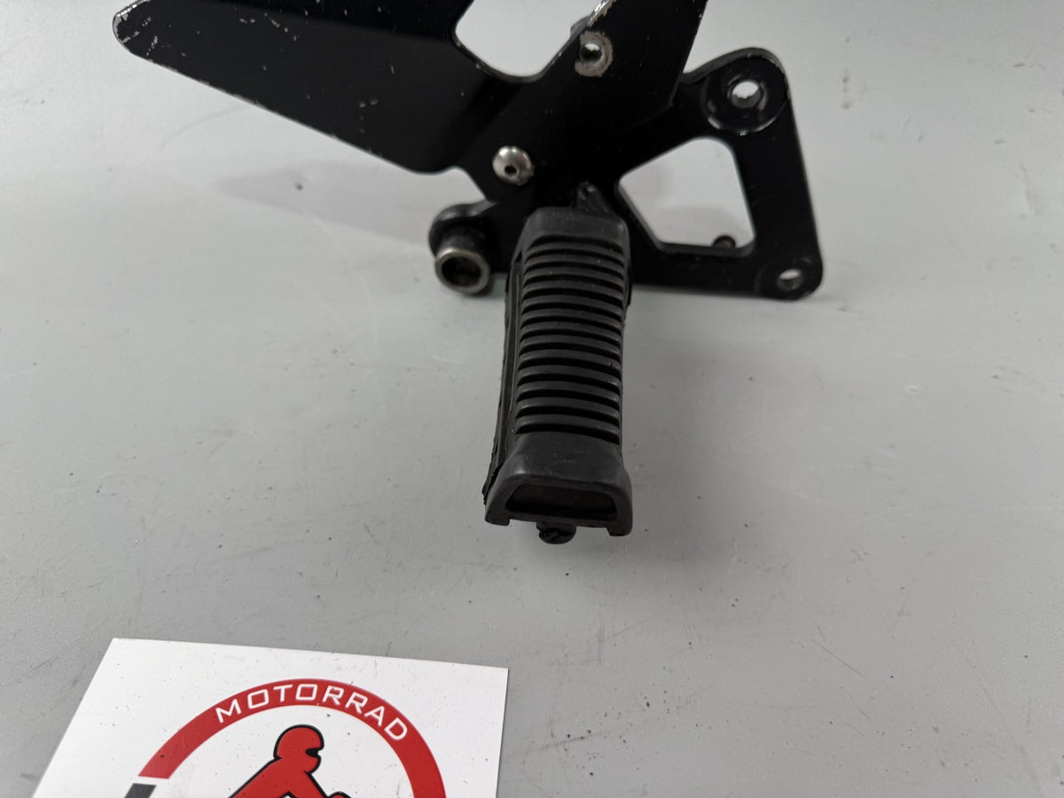 Suzuki GS 500 E GM 51 B Fußrastenanlage Fußraste Foot Step Hangers rechts right