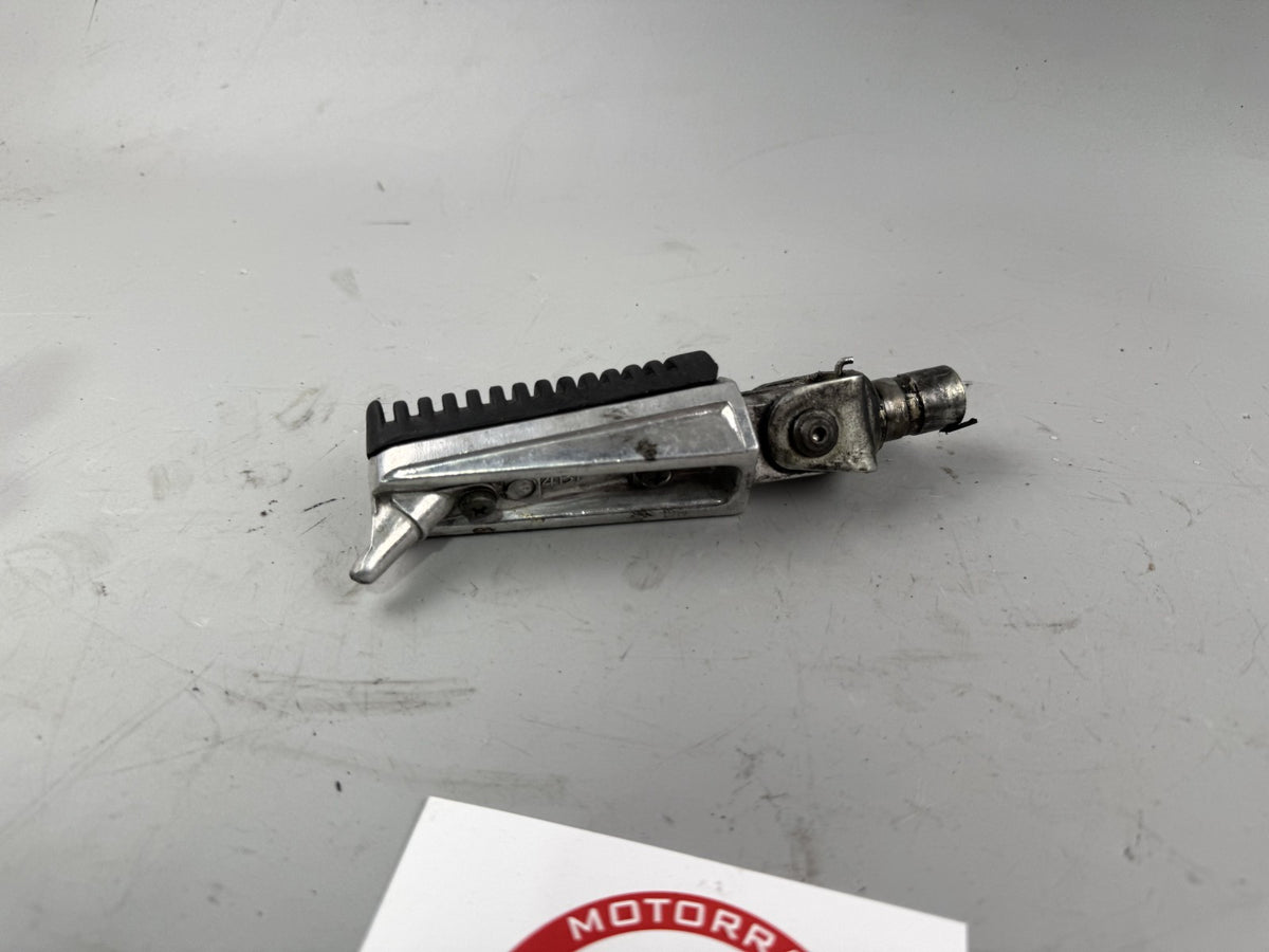 Yamaha XJR 1200 4PU Fußraste Fahrerfußraste vorne Driver Hangers Step Foot