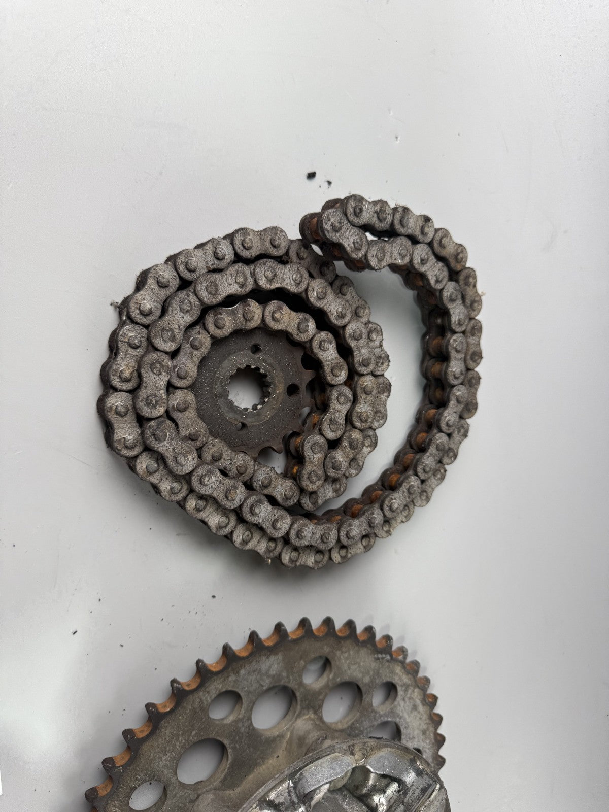 Suzuki GSF600 GN77B Bandit Kettensatz Kettenkit Chain Kette Kettenradträger