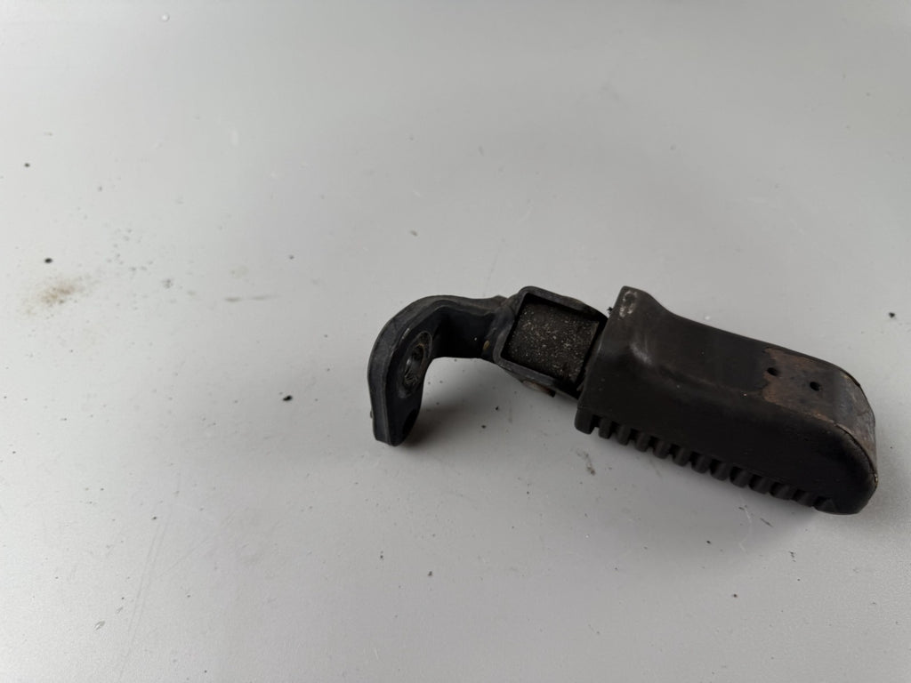 Yamaha XS 400 12E Fußraste Fahrerfußraste Foot Step Hangers rechts right