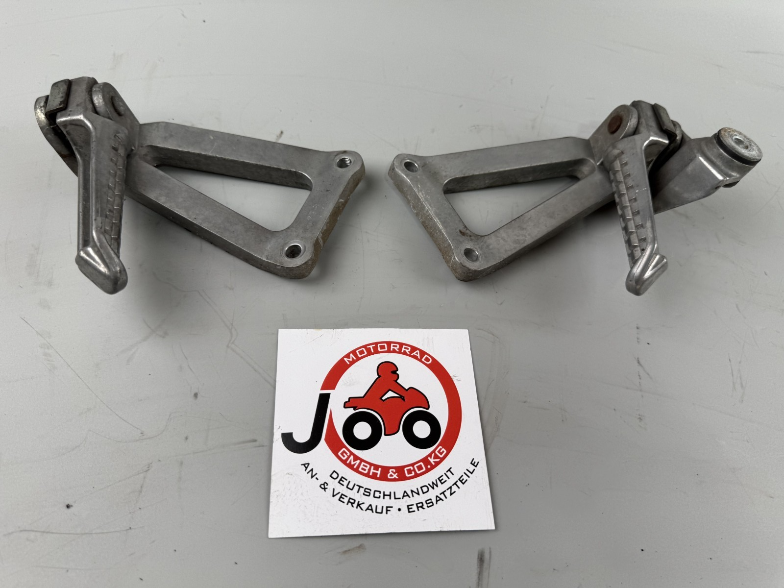Kawasaki ZR-7 ZR750F Soziusfußrasten Foot Steps Hangers Fußraste rechts links