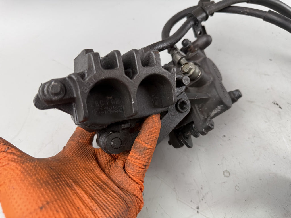Suzuki SV650 S AV Bremsanlage Bremse Brake front vorne Bremssattel Bremspumpe
