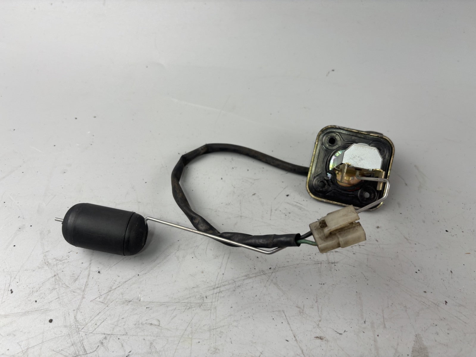 Yamaha XJ900 F 4BB Tankgeber Tankschwimmer Tankanzeige Anzeige