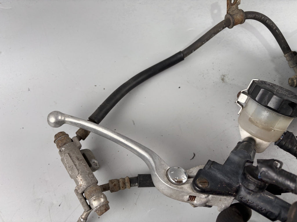 Suzuki SV650 S AV Bremse Brake Bremsanlage Bremssattel Zange  vorne front