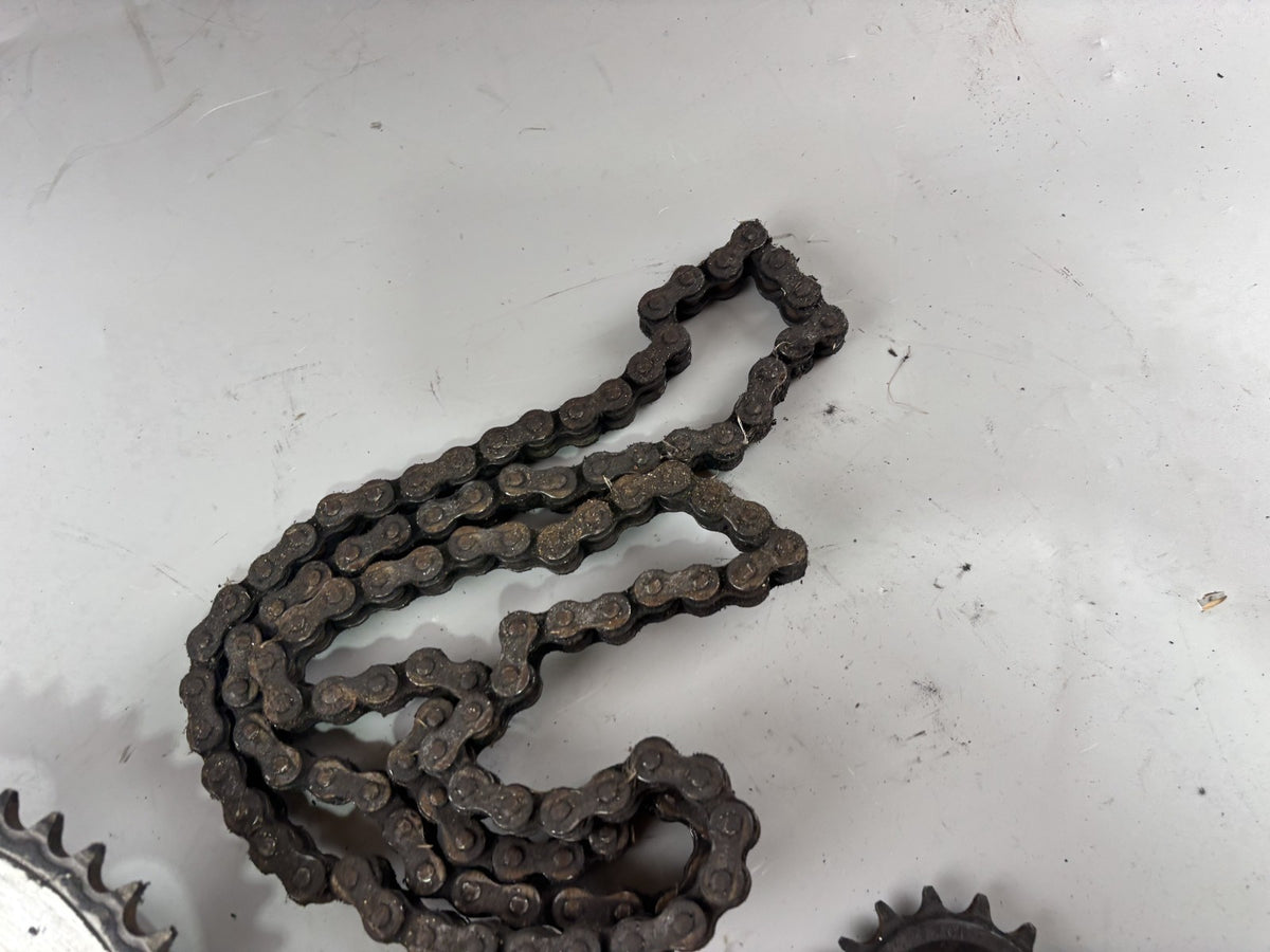 Suzuki SV650 N AV Kettenkit Kettensatz Chain Kettenradträger