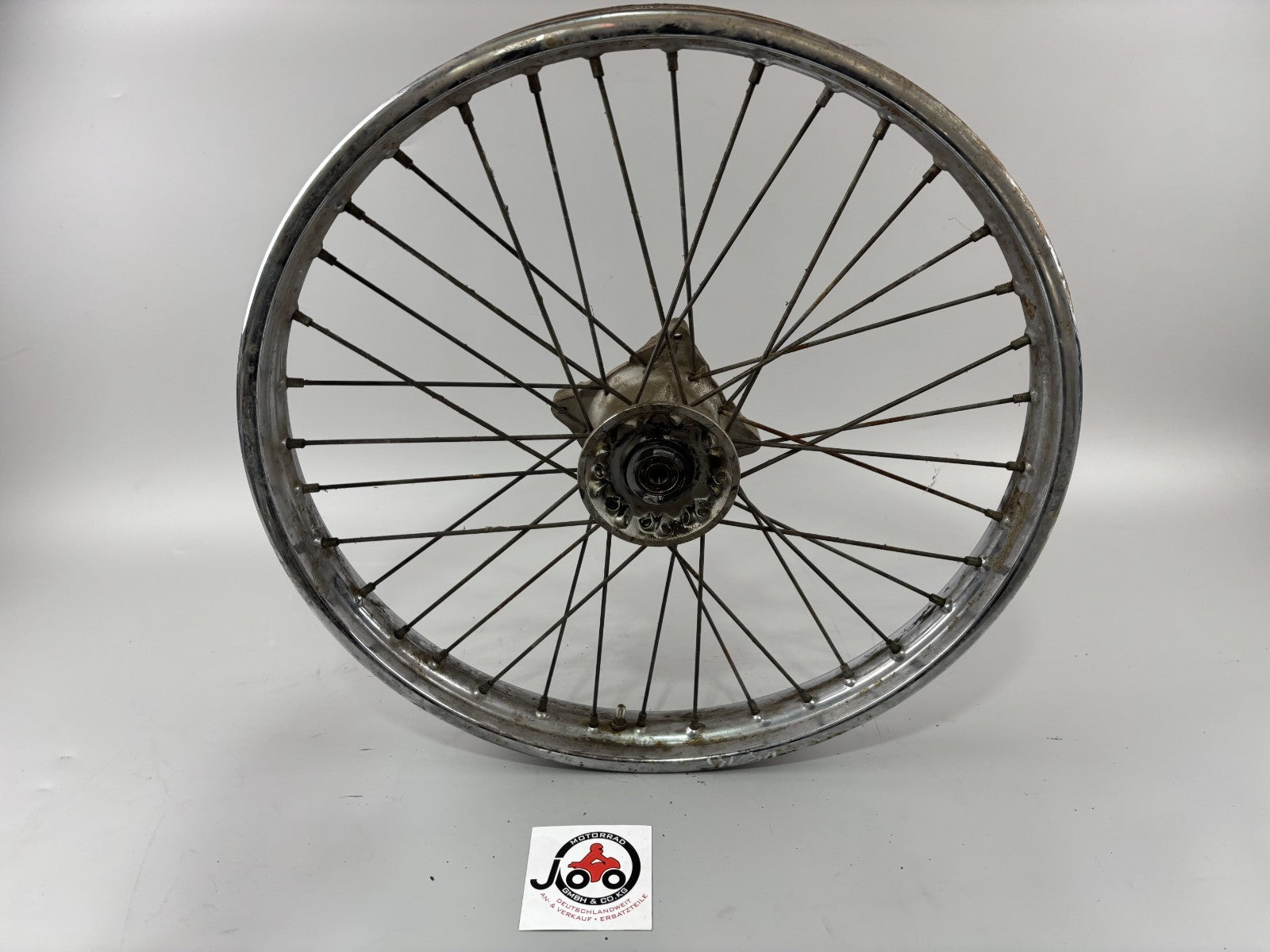 Suzuki DR 125 SF44A Hinterradfelge Felge Rim Rad hinten back Reifen