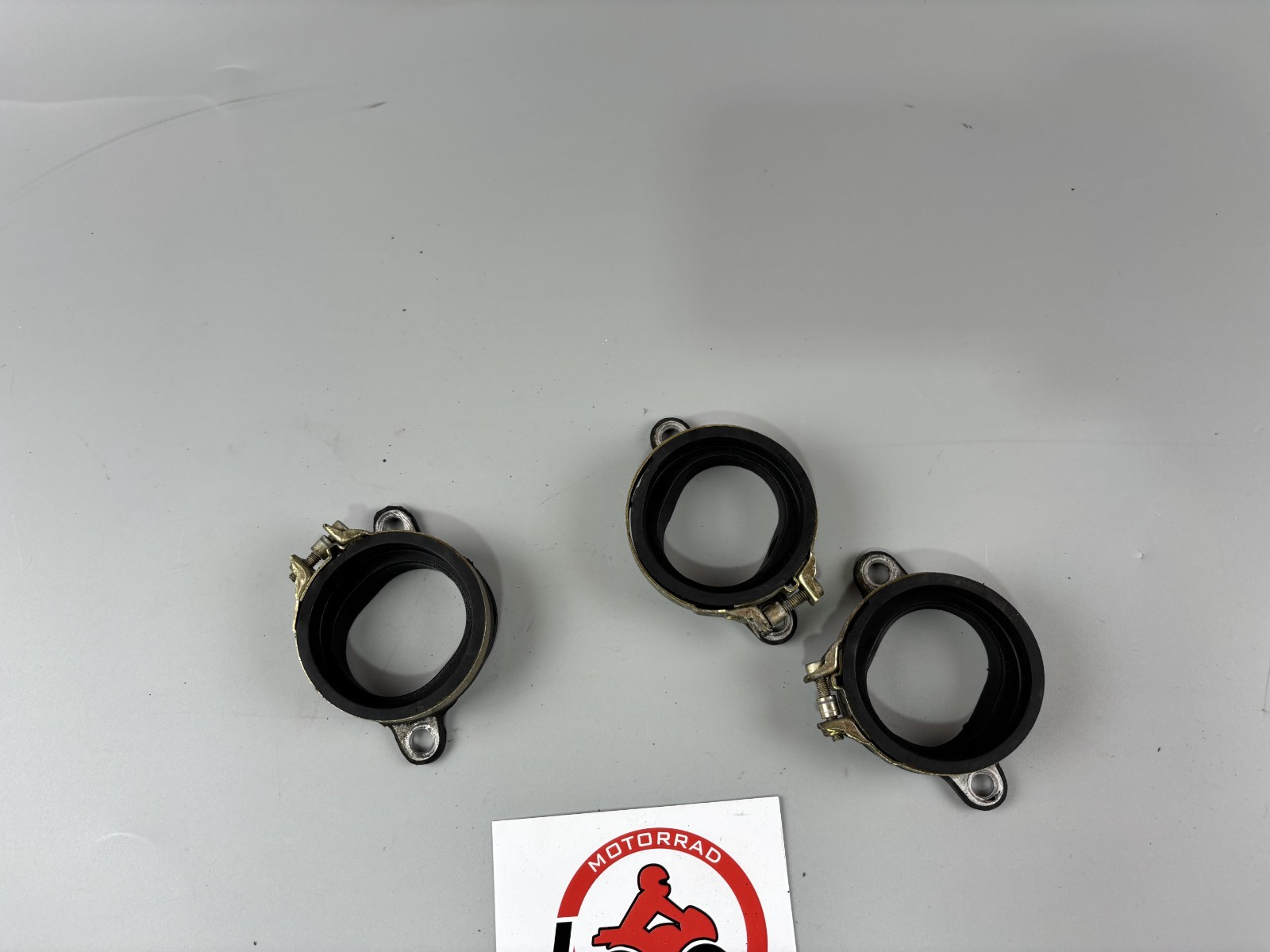 Triumph Daytona 955i T595 N 2002 Ansaugstutzen Gummis Motor Engine Manifold