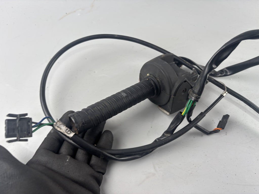 BMW F 650 CS Scarver Lenkerschalter rechts right Lenkerarmatur Switch Electric