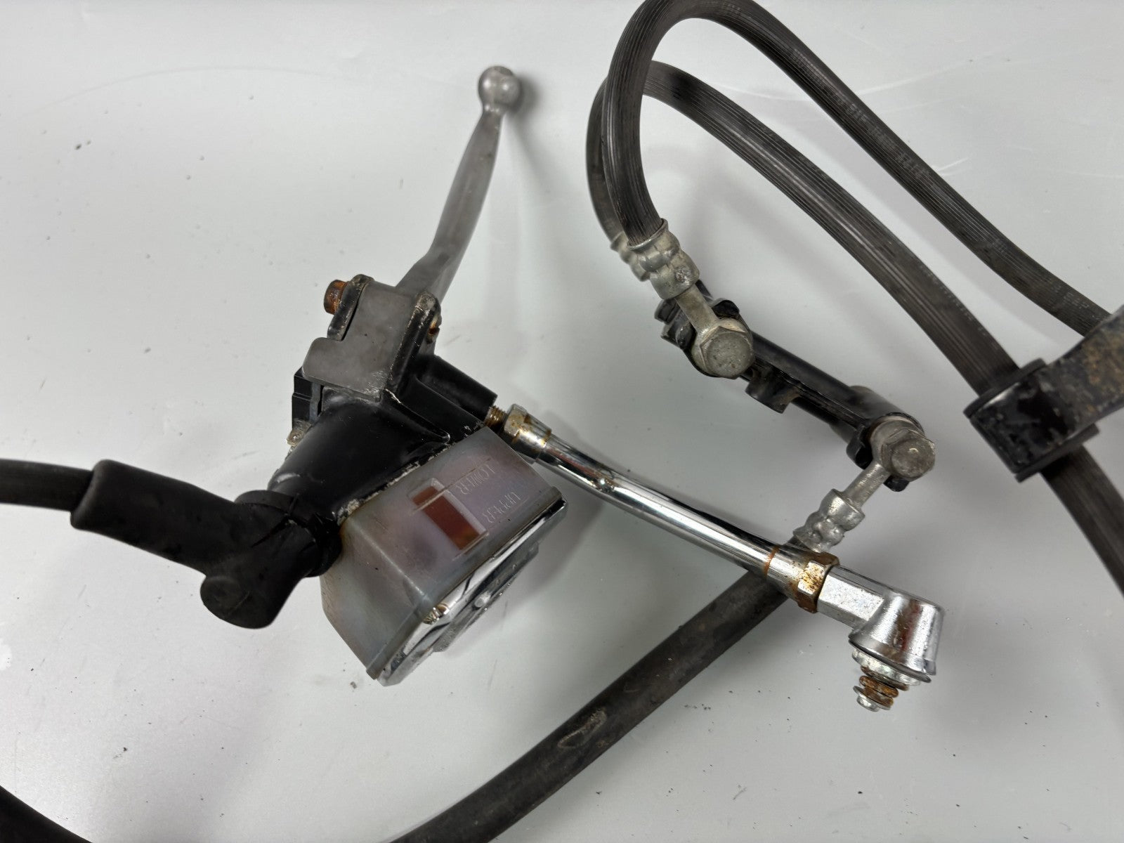 Honda CX500 C PC01 Güllepumpe Bremsanlage Brake Sattel Pumpe Bremse vorne front