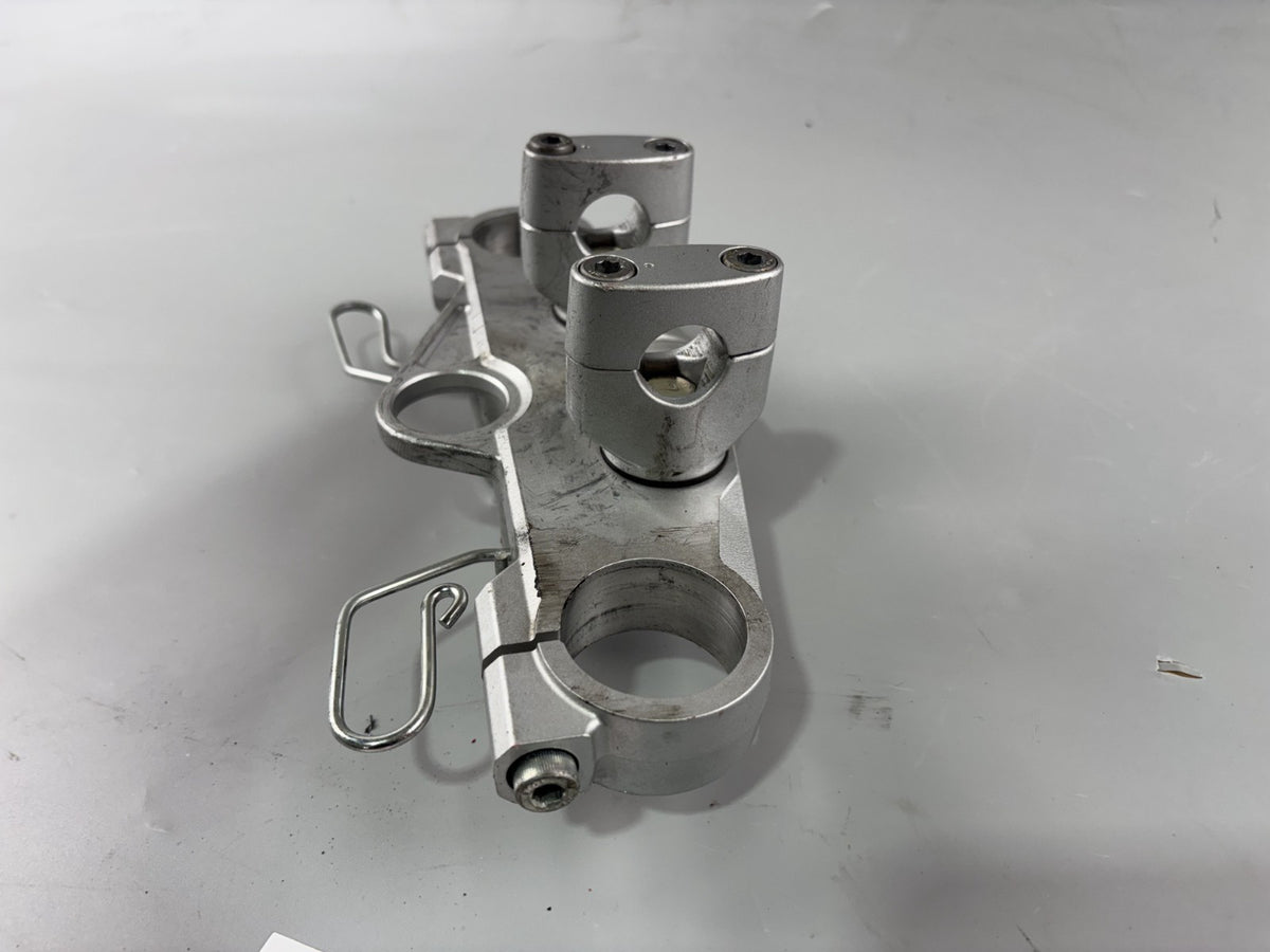 Suzuki GSX 650 F FA WVCJ Gabelbrücke Bridge Verbindung oben obere