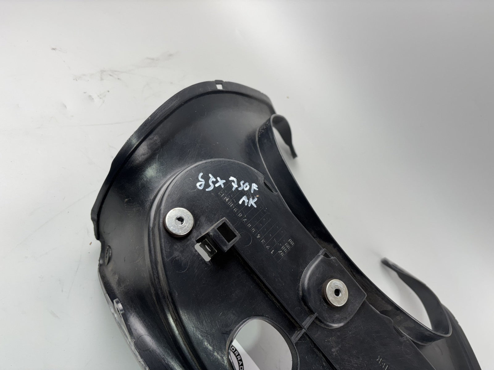 Suzuki GSX 750 F AK11 Verkleidung Cockpit Tachoverkleidung Innenabdeckung Cover