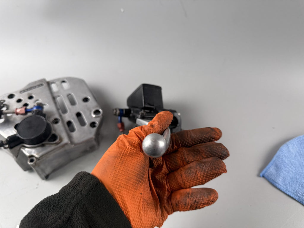 Suzuki GSX - R 1100 GV73C Kupplungseinheit Clutch Geber Zylinder Nehmer Armatur