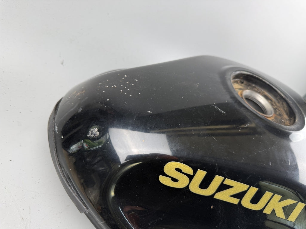 Suzuki GSF600 GN77B Tank Benzintank Kraftstofftank Treibstofftank Fuel Gasoline