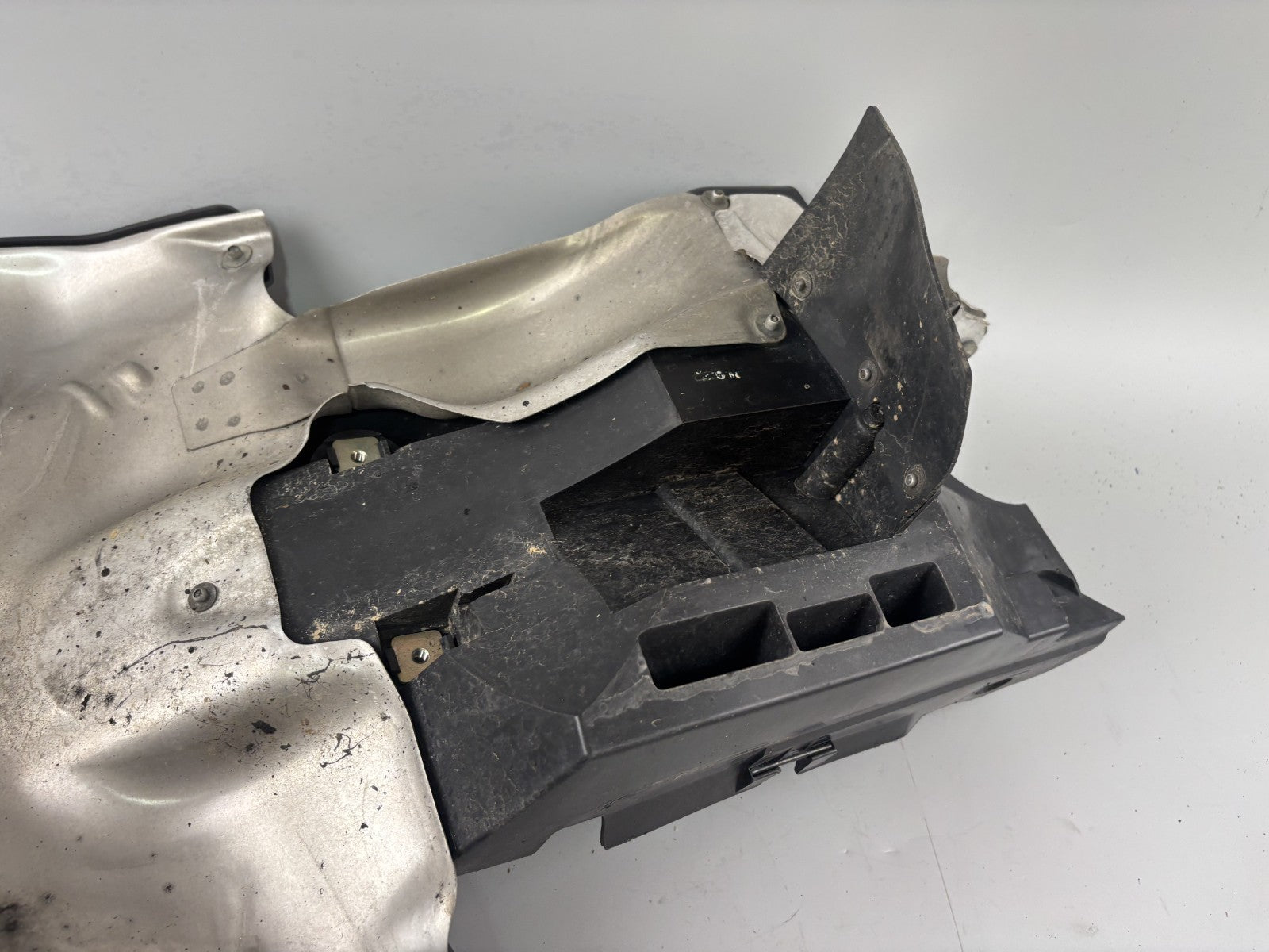 Honda VFR800 RC46/2 VTEC Heckuntersicht Radlauf Verkleidung Innen Cover