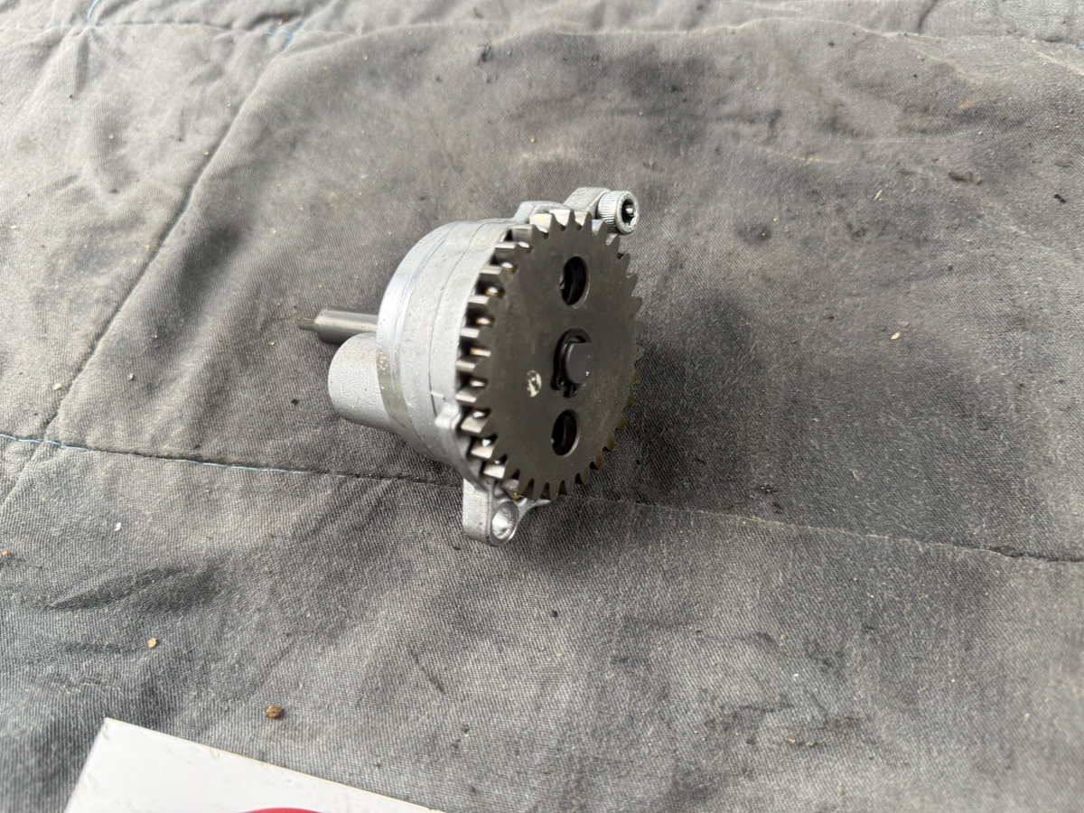 Kawasaki EL250 252 Eliminator Ölpumpe Oilpump  Motor Engine