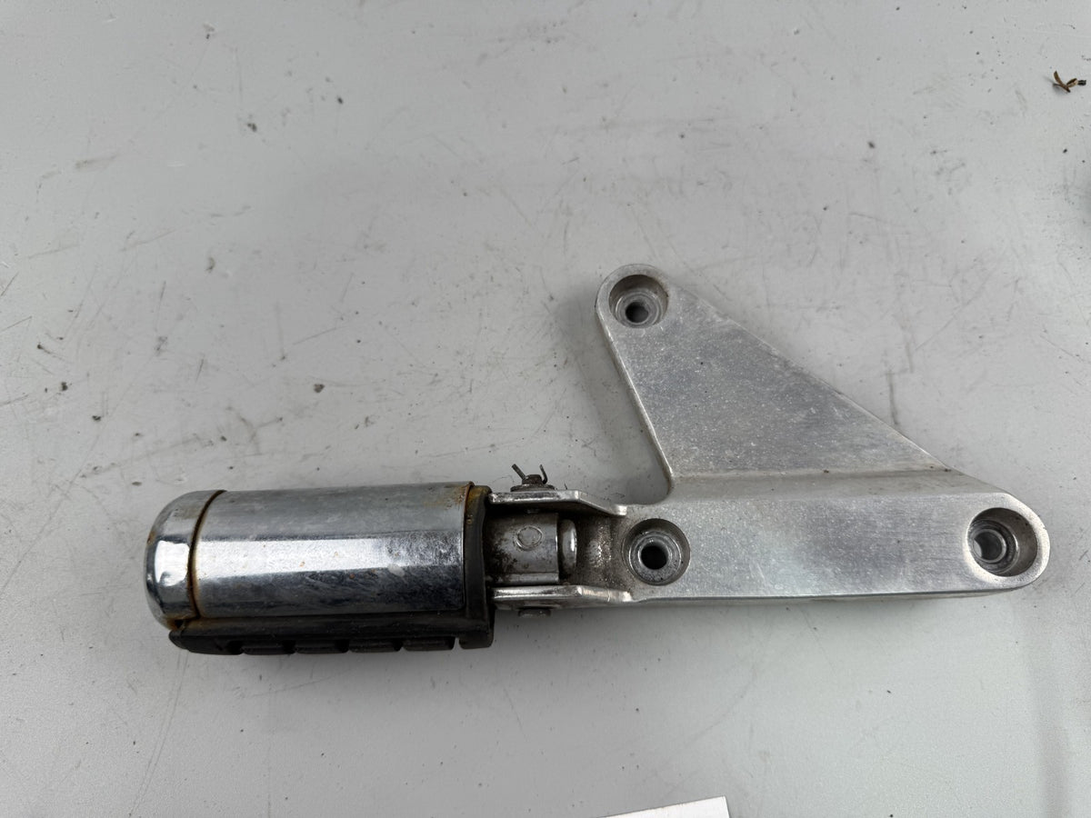 Honda CMX450 Rebell PC17 Fußraste Foot Stp Hangers hinten links left