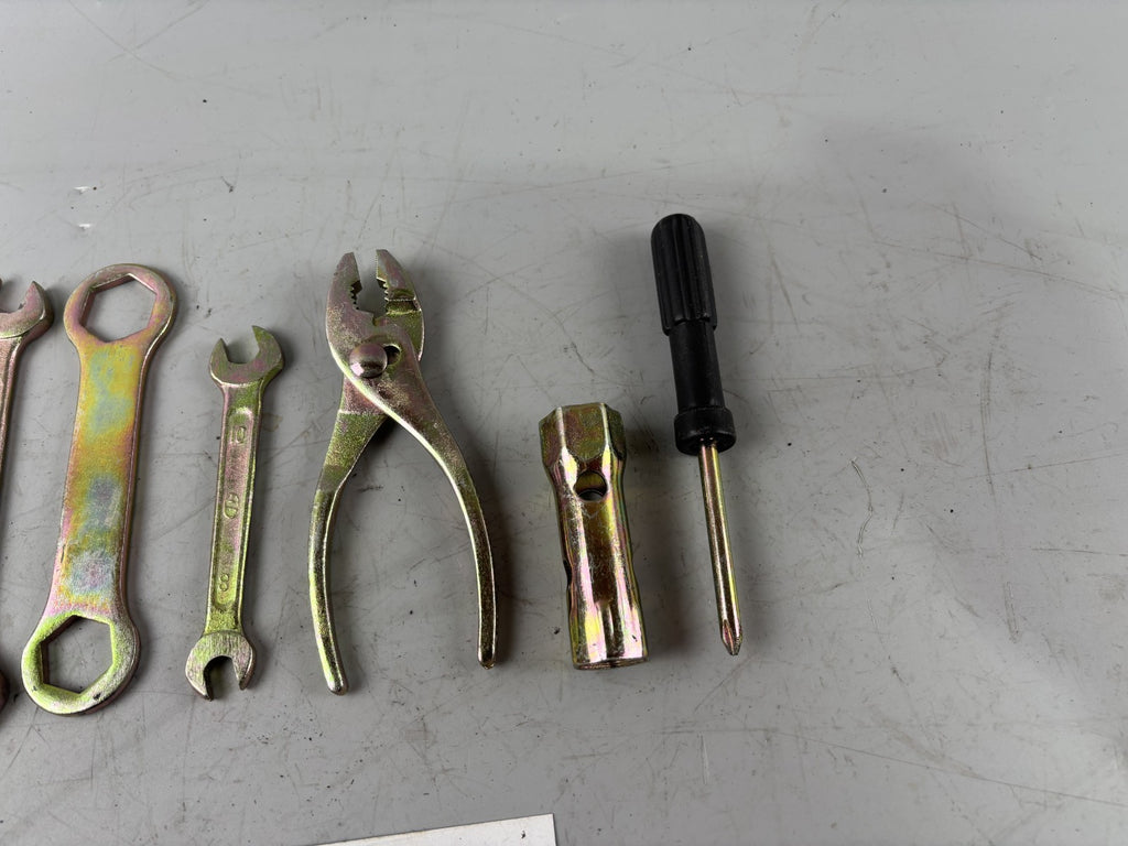 Yamaha YBR 125 RE05 Bordwerkzeug Tools Werkzeugtasche