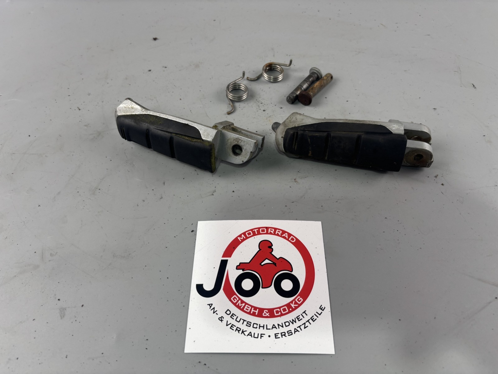 BMW F 650 CS Scarver Fußraste Foot Step Hangers vorne front Fahrer