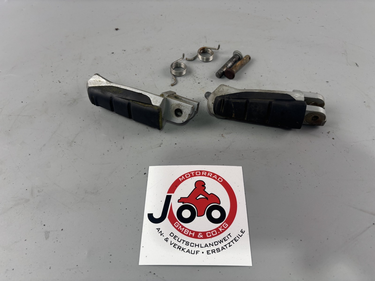 BMW F 650 CS Scarver Fußraste Foot Step Hangers vorne front Fahrer