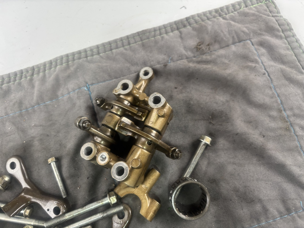 Honda Transalp XL 600 V PD06 Nockenwellen Halterung Holder Motor Engine