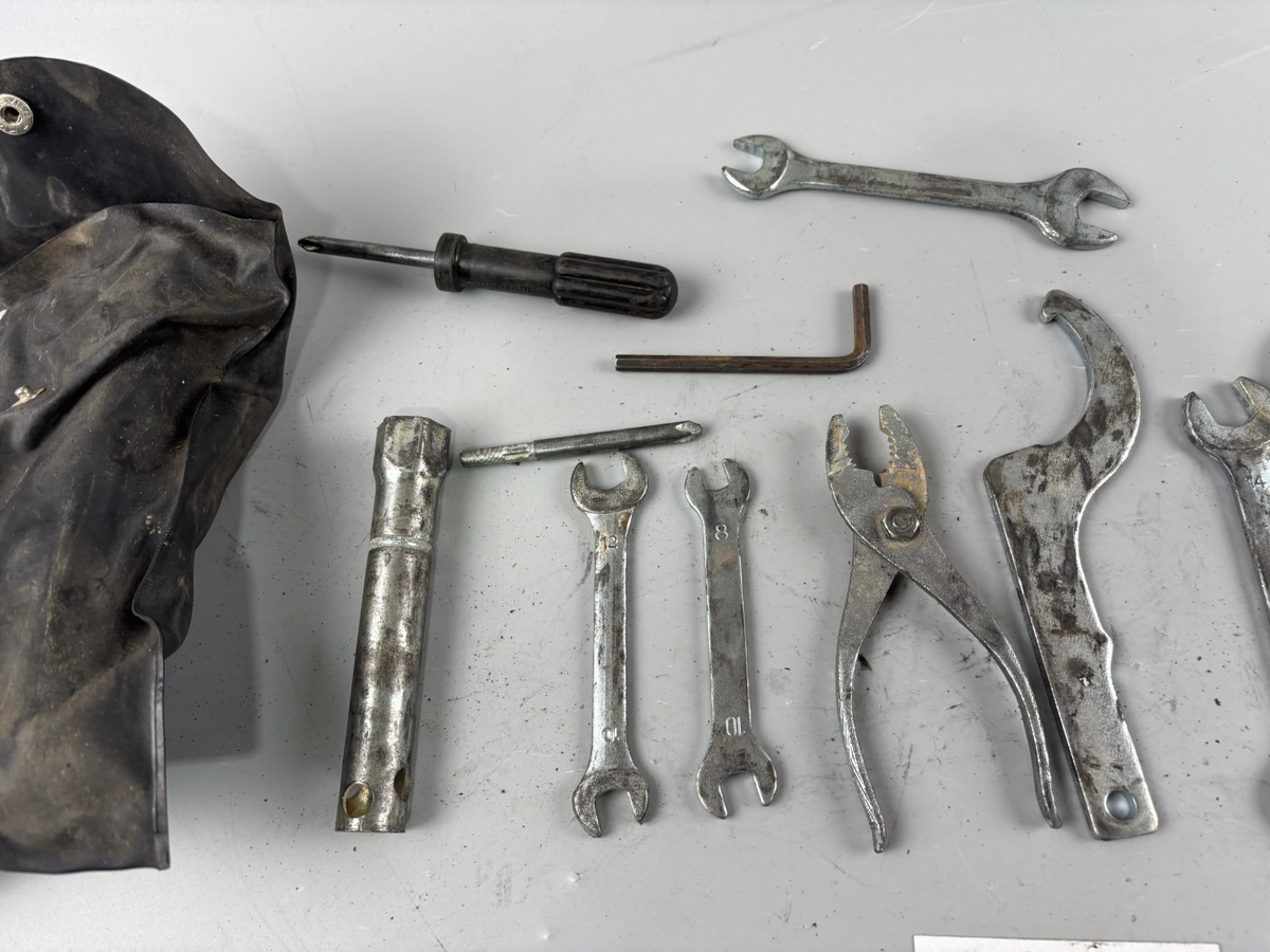 Yamaha YZF 1000 R Thunderace Bordwerkzeug Tools Werkzeug Notfall