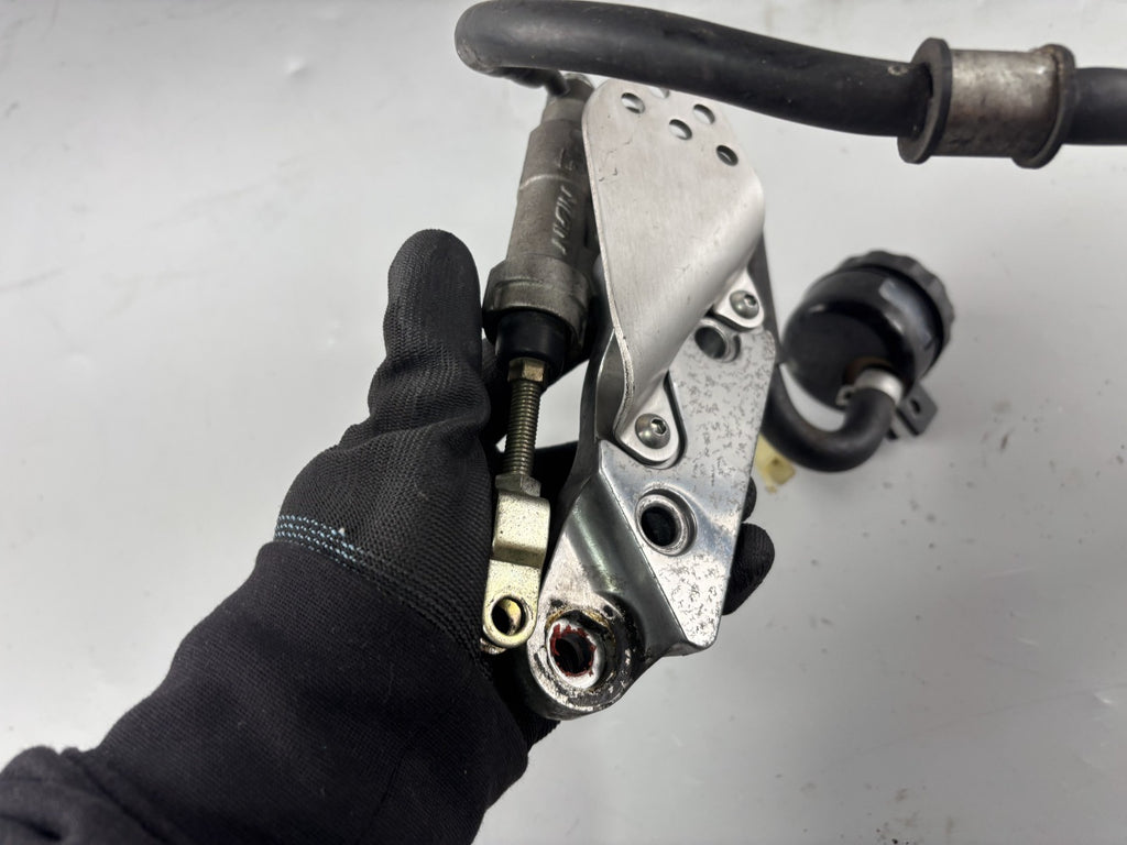 Kawasaki ZRX1100 ZRT10C Bremsanlage Bremse Brake Sattel Pumpe hinten back