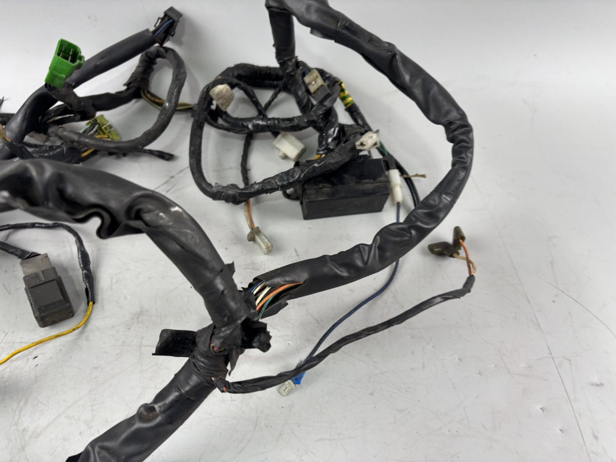 Suzuki GSX-R 750 W GR7BB Kabelbaum Cable Stecker Electric