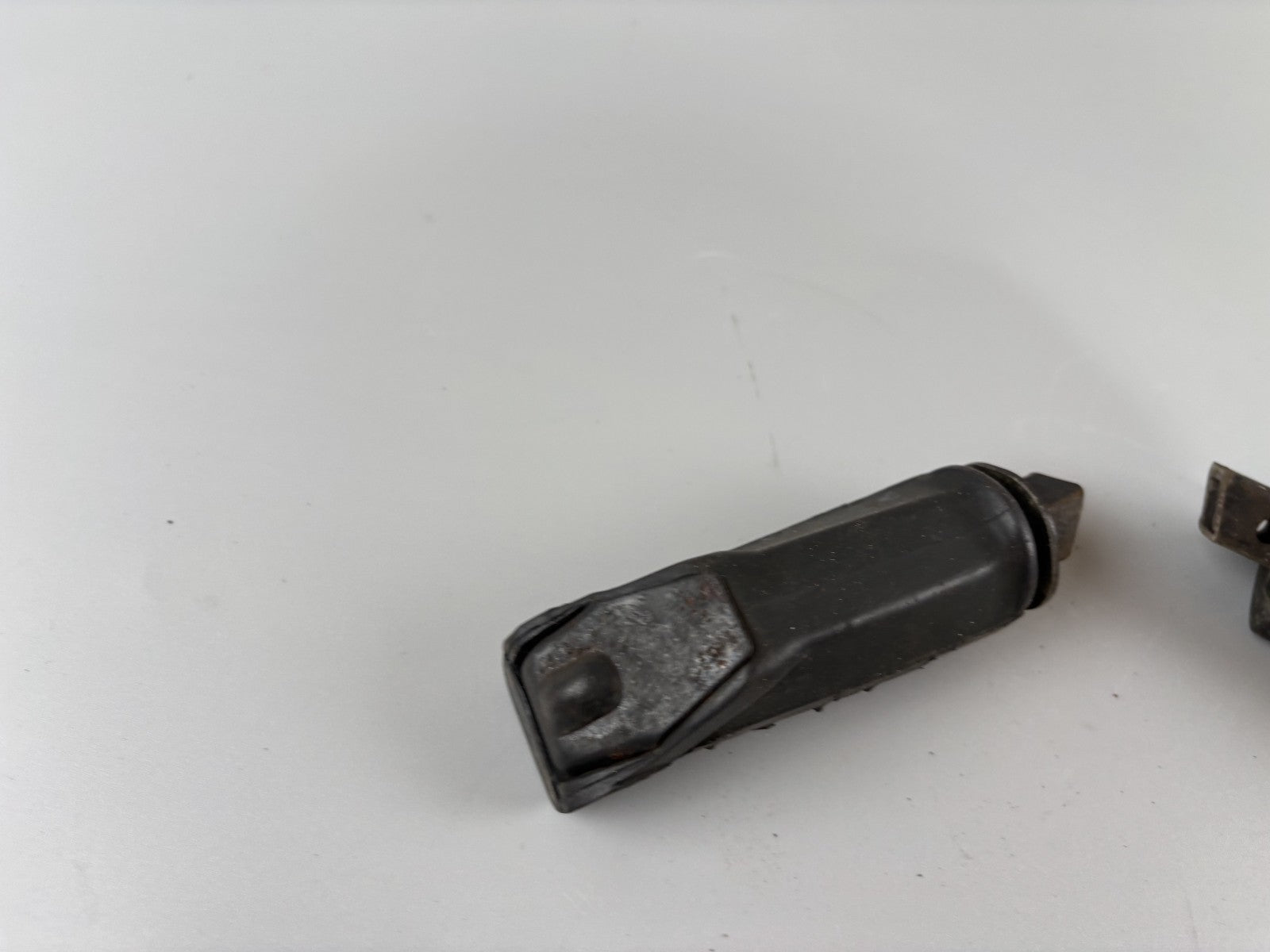 Suzuki GS 500 EU GM51B Soziusfußrasten Beifahrer Steps Hangers