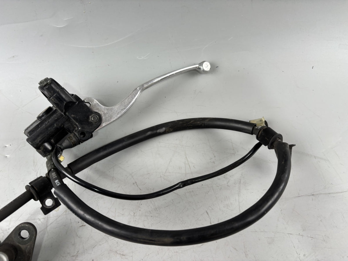 Yamaha YBR 125 RE05 Bremsanlage Bremse Brake Bremszange Bremspumpe