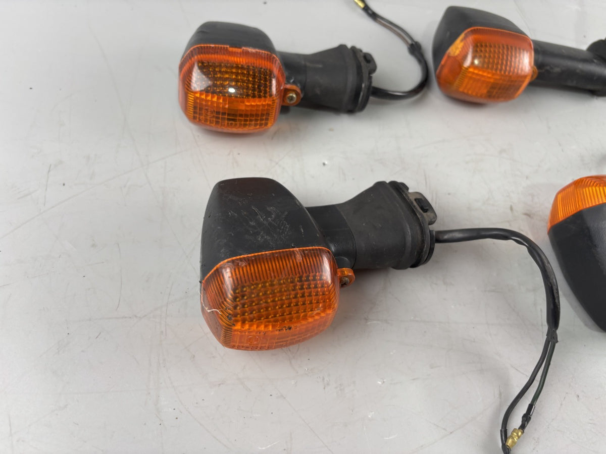 Yamaha FZS600 Fazer RJ02 Blinkerset Blinkerpaar Lighters Turn Signal Licht